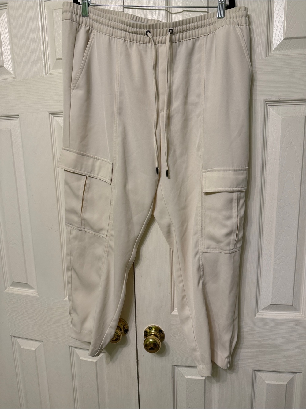 Banana Republic Cream Cargo Joggers with Drawstring